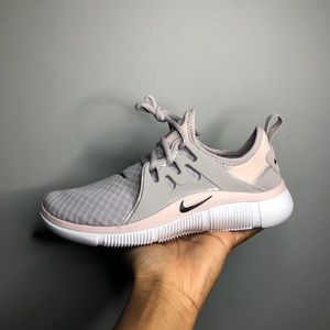 Women’s Nike Acalme